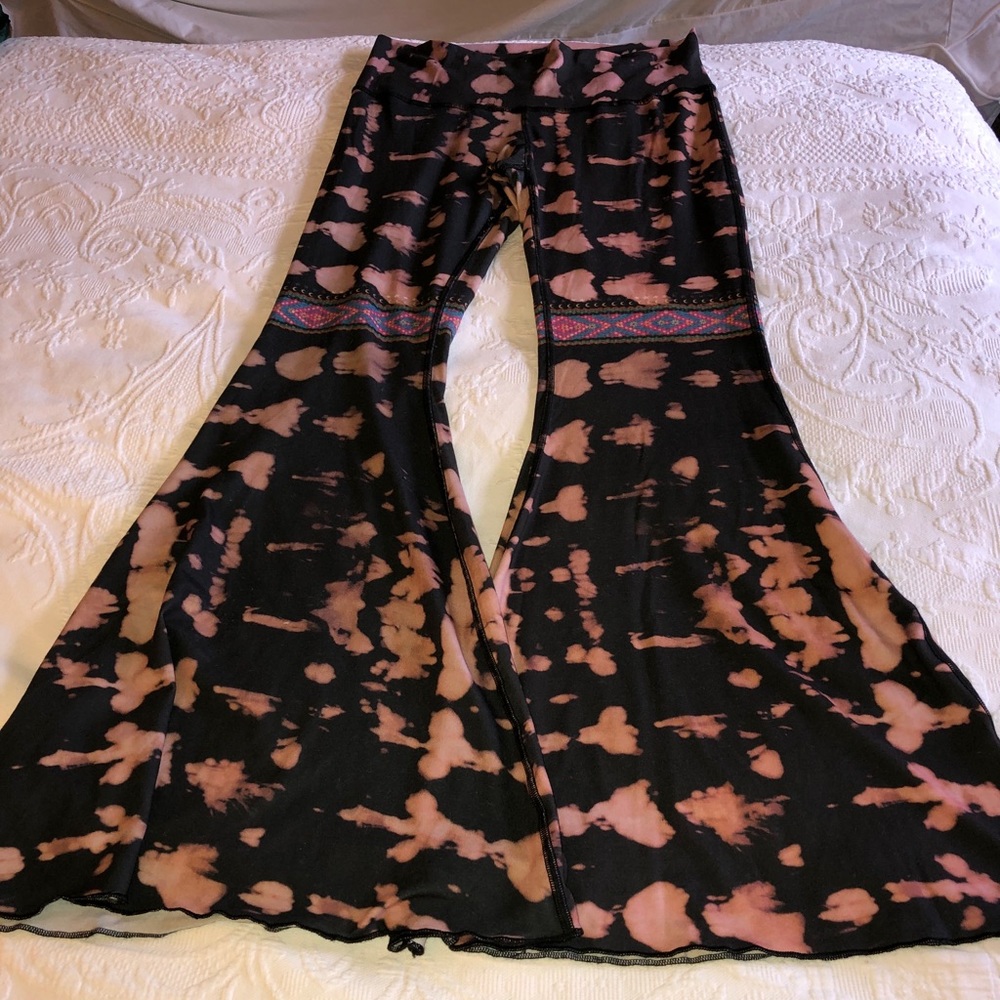 Teeki Bell Bottom Pants Cusco Rambler Size Large